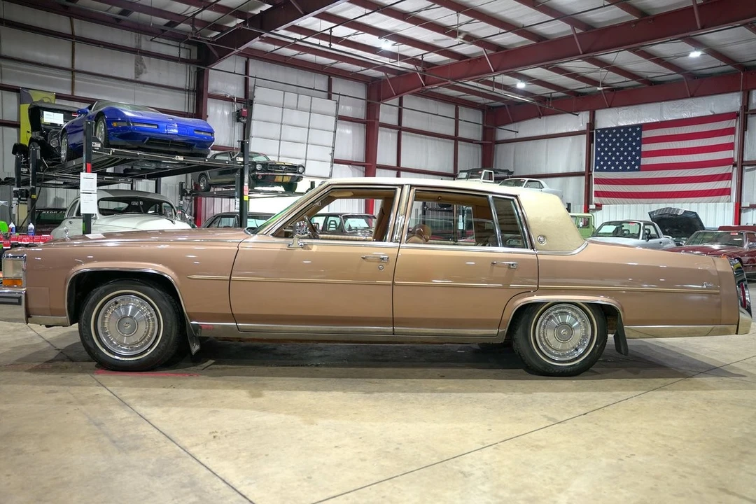 1989 Cadillac Brougham - Image 4 of 12