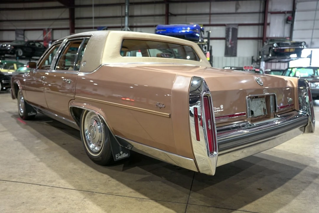 1989 Cadillac Brougham - Image 6 of 12