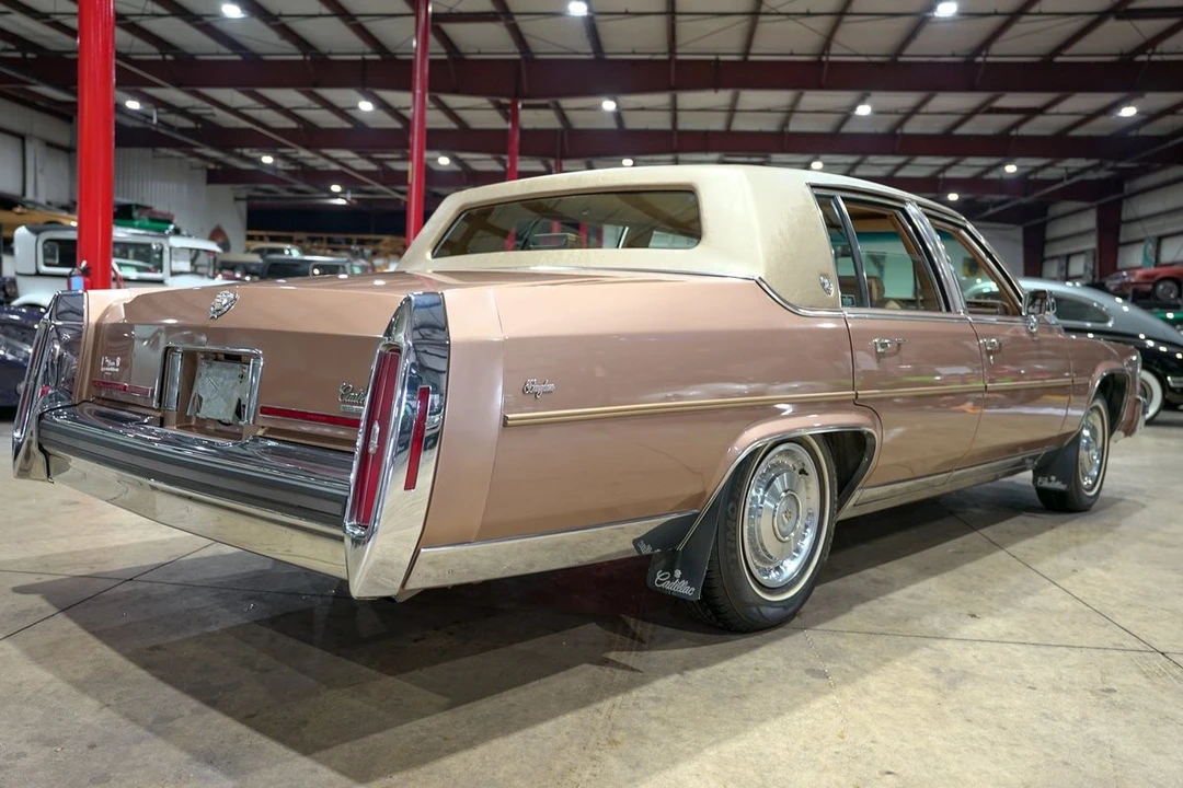 1989 Cadillac Brougham - Image 8 of 12