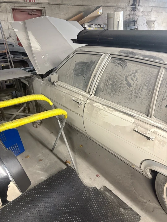 1989 Cadillac Brougham - Image 2 of 14