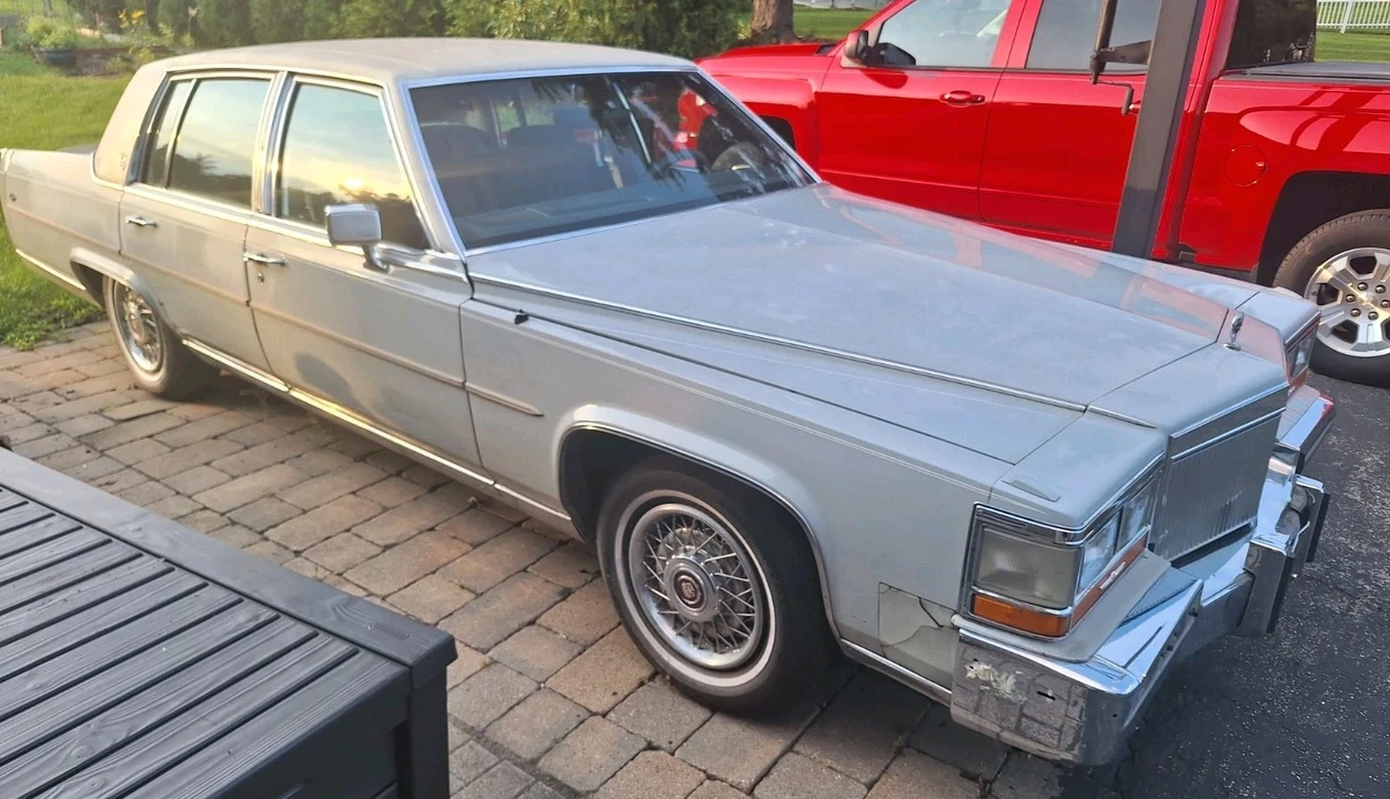 1989 Cadillac Brougham - Image 8 of 24