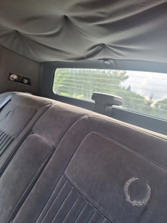 1989 Cadillac Brougham - Image 22 of 24
