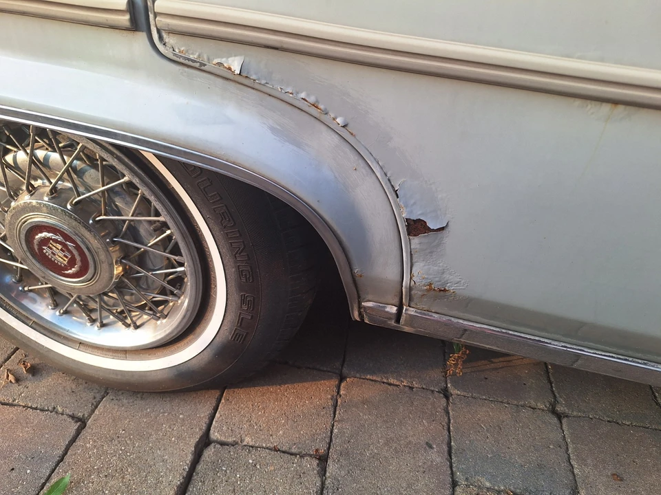 1989 Cadillac Brougham - Image 10 of 24
