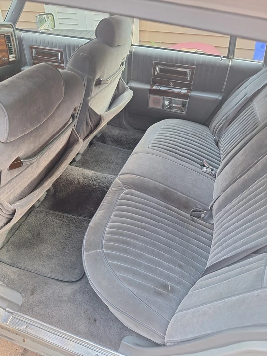 1989 Cadillac Brougham - Image 20 of 24