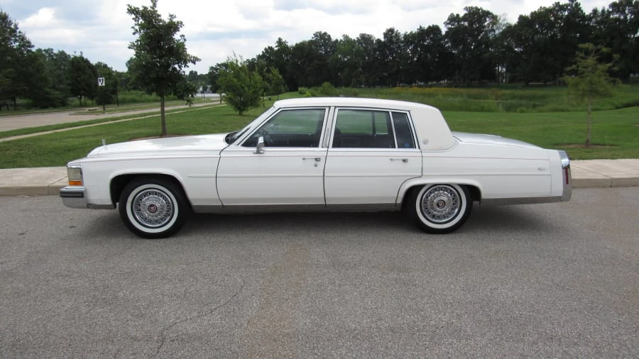 1989 Cadillac Brougham - Image 2 of 9