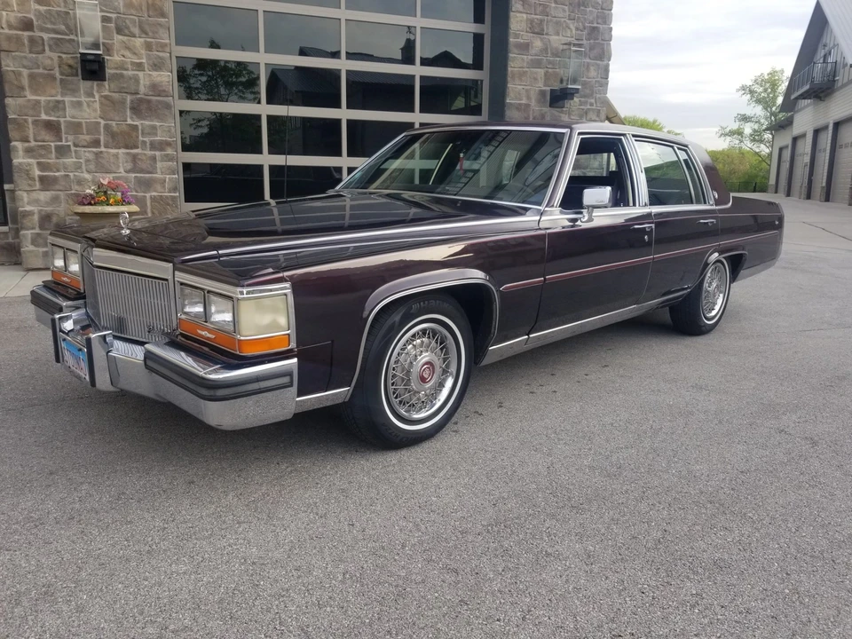 1989 Cadillac Brougham - Image 2 of 31