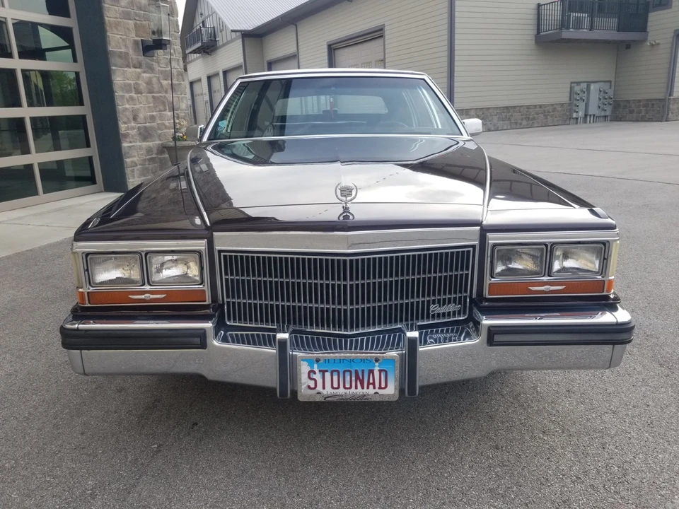 1989 Cadillac Brougham - Image 3 of 31