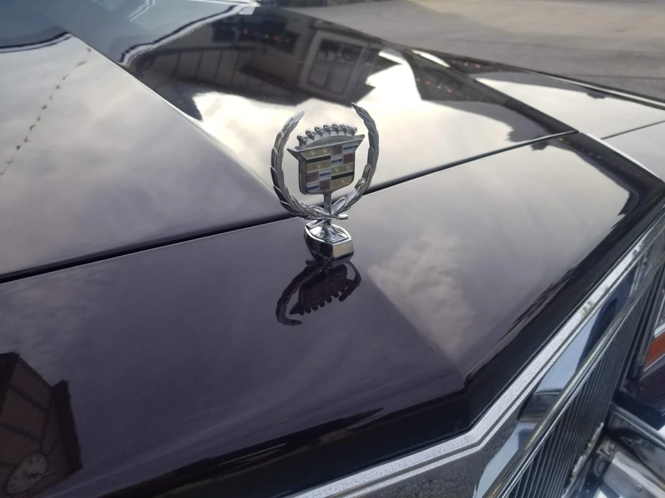 1989 Cadillac Brougham - Image 29 of 31