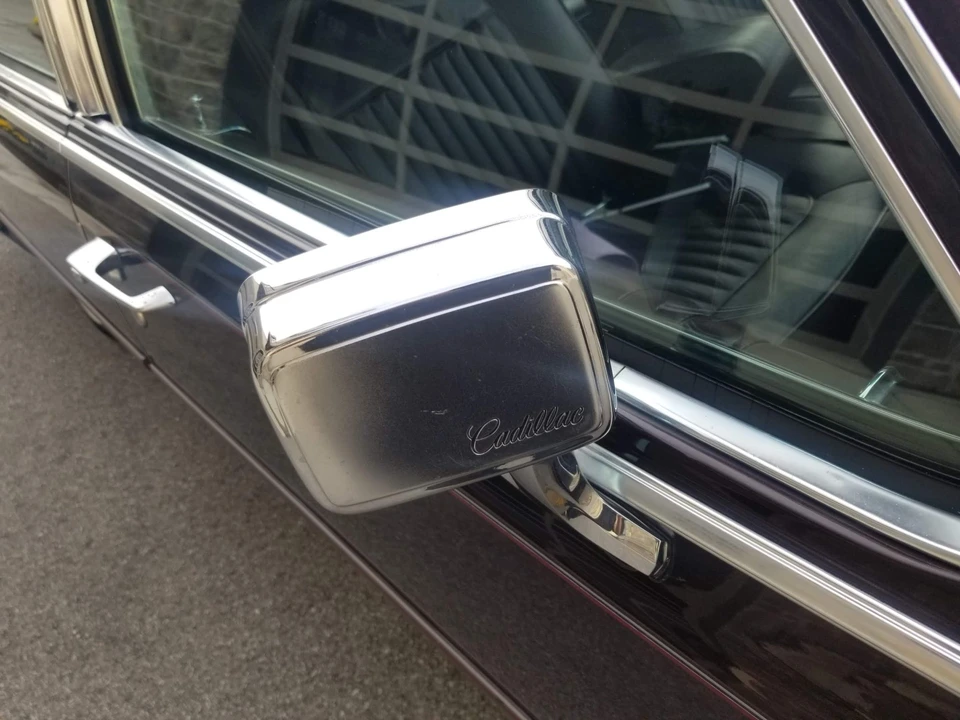 1989 Cadillac Brougham - Image 26 of 31