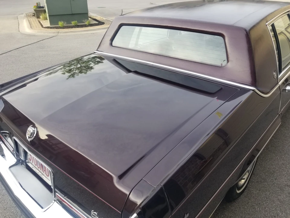 1989 Cadillac Brougham - Image 15 of 31