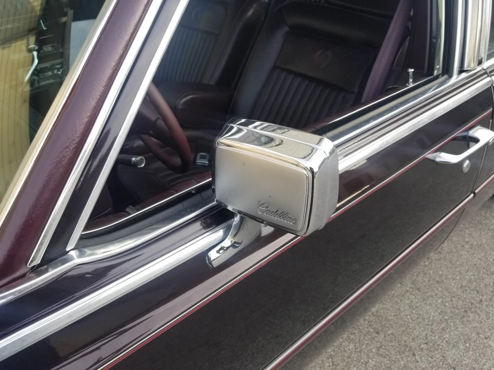 1989 Cadillac Brougham - Image 28 of 31