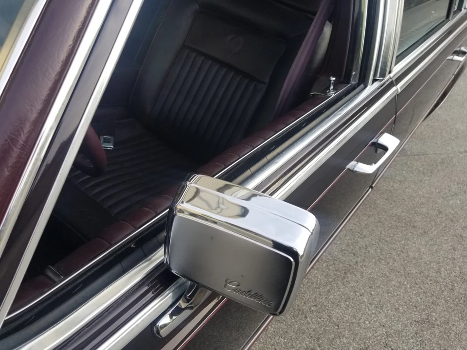 1989 Cadillac Brougham - Image 27 of 31