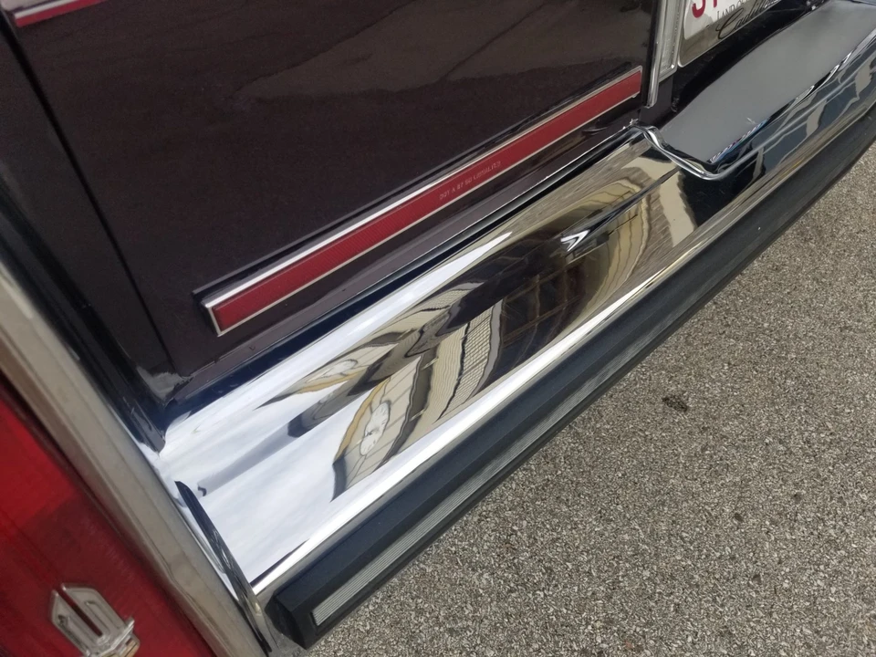 1989 Cadillac Brougham - Image 18 of 31