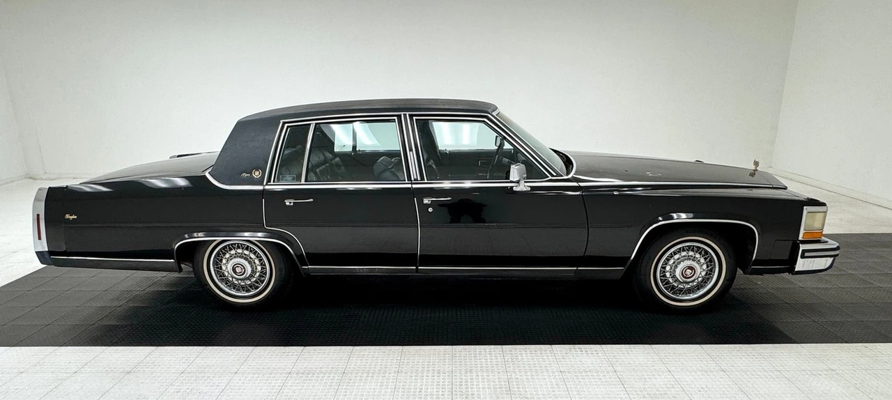 1989 Cadillac Brougham - Image 6 of 21