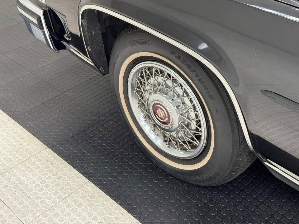 1989 Cadillac Brougham - Image 12 of 21