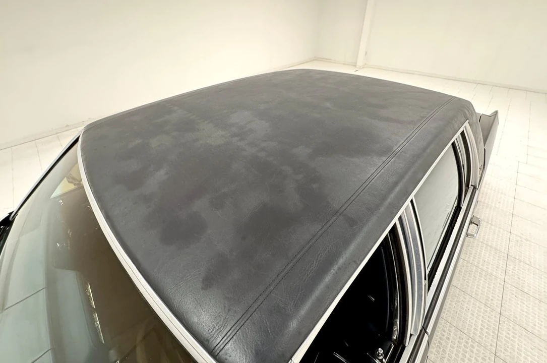 1989 Cadillac Brougham - Image 14 of 21