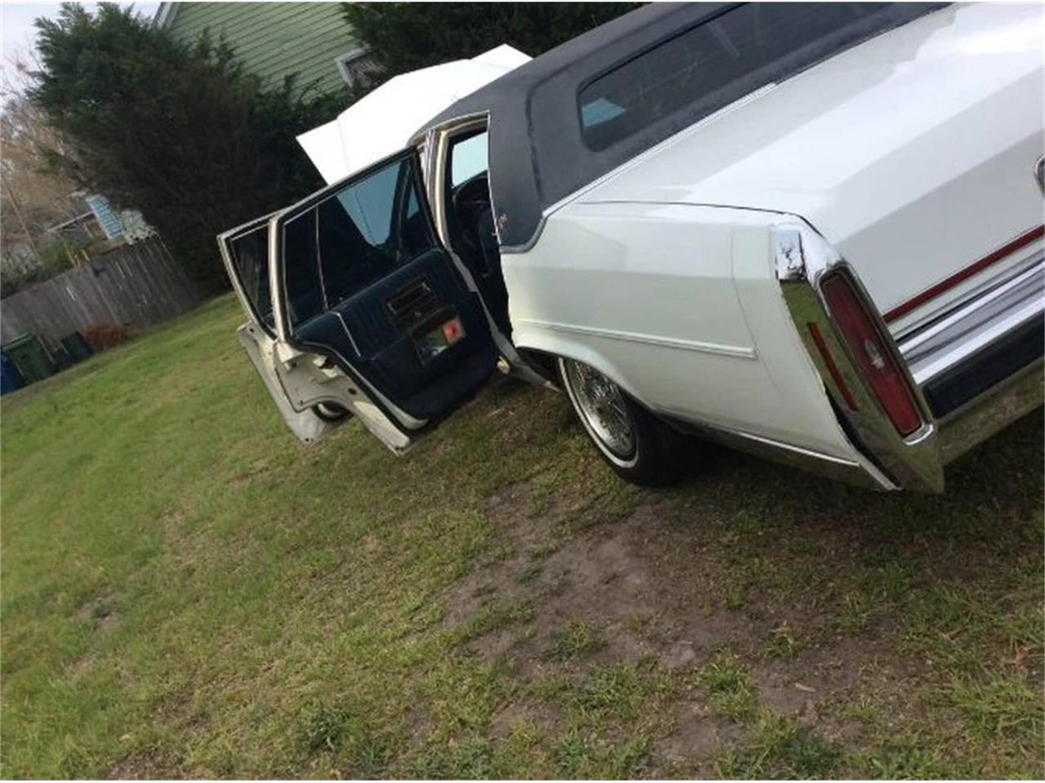 1989 Cadillac Brougham - Image 7 of 19