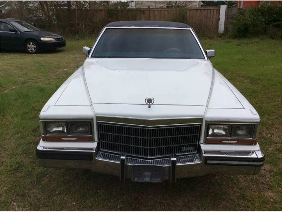 1989 Cadillac Brougham - Image 11 of 19