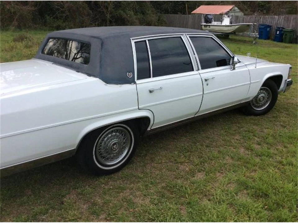 1989 Cadillac Brougham - Image 16 of 19