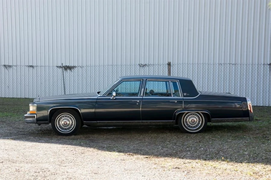 1989 Cadillac Brougham - Image 2 of 6