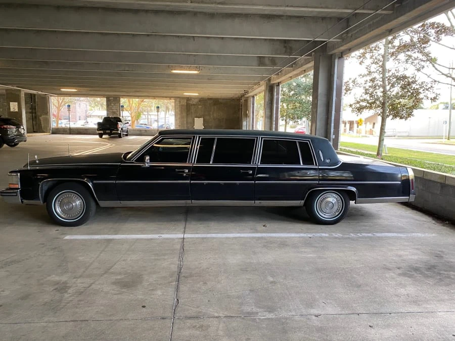 1989 Cadillac Brougham - Image 2 of 12