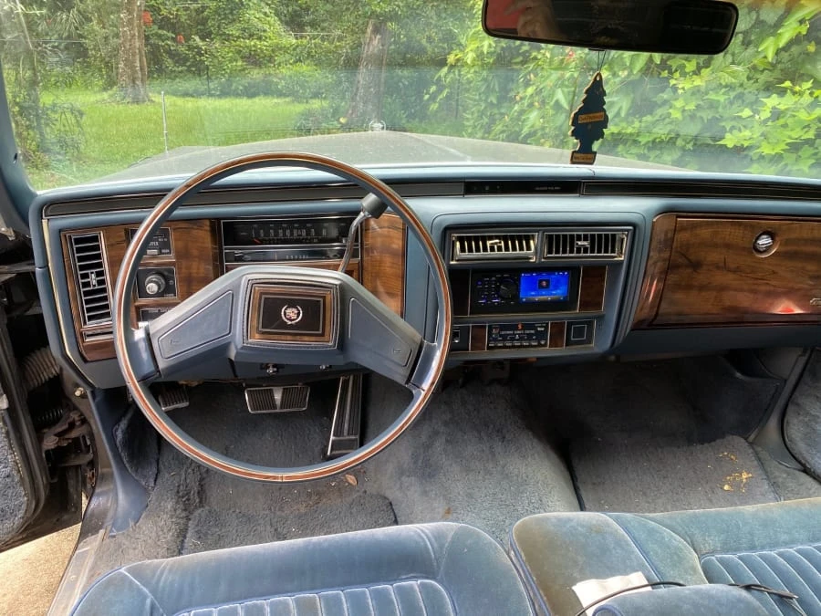 1989 Cadillac Brougham - Image 4 of 12