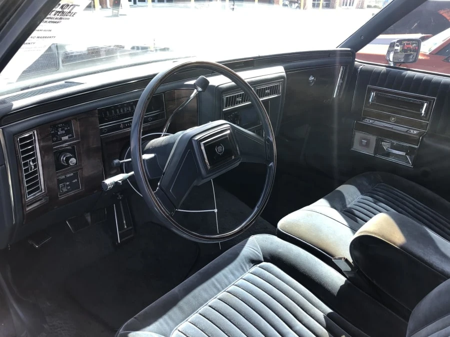 1989 Cadillac Brougham - Image 3 of 10