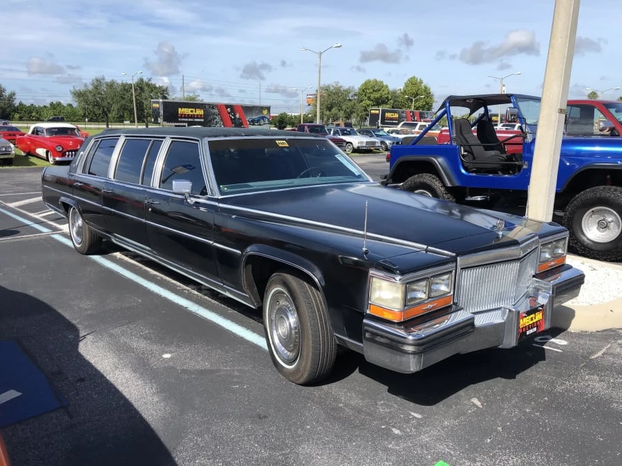 1989 Cadillac Brougham - Image 10 of 10