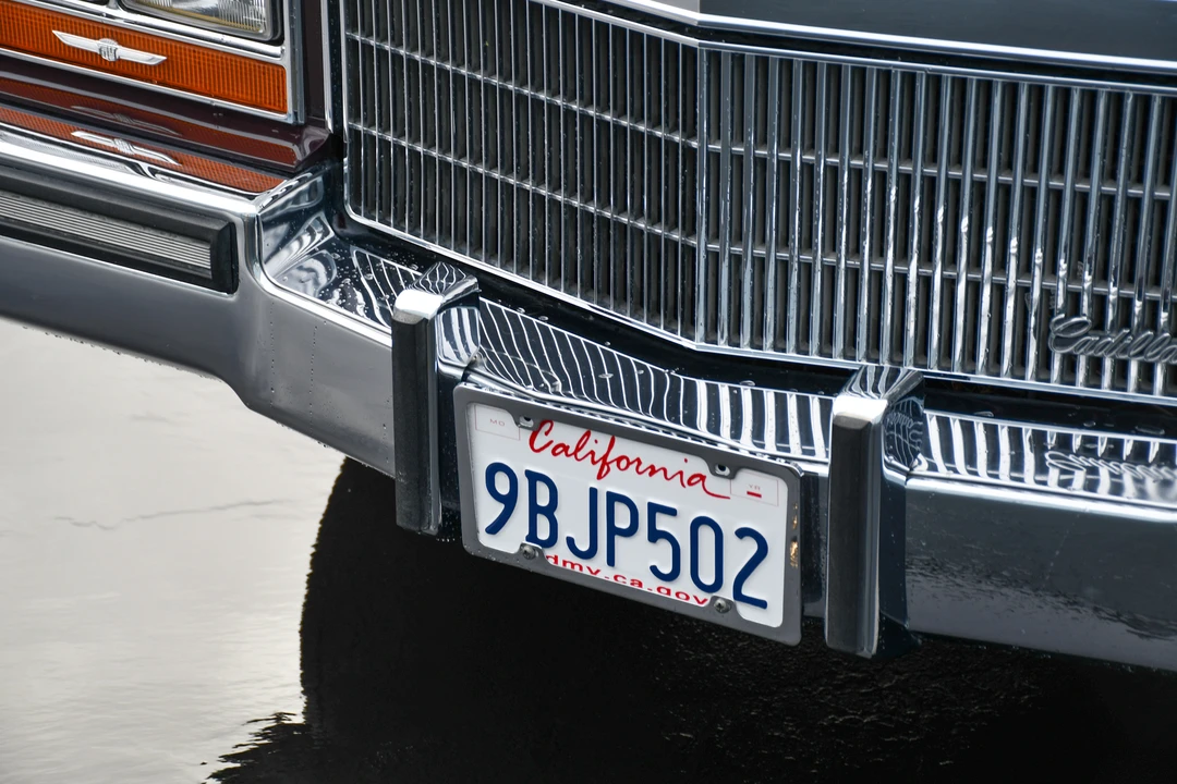 1989 Cadillac Brougham - Image 29 of 31