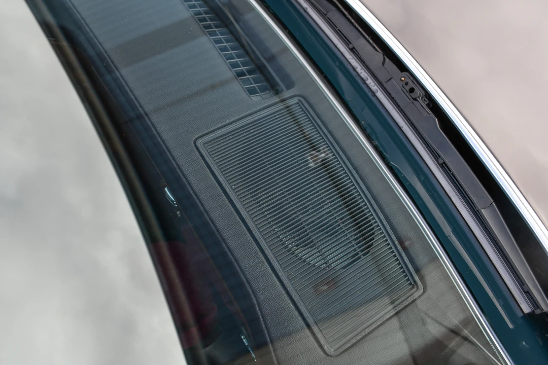 1989 Cadillac Brougham - Image 31 of 31