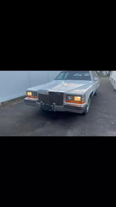 1989 Cadillac Brougham - Image 8 of 8