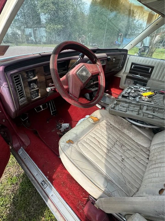 1989 Cadillac Brougham - Image 3 of 8