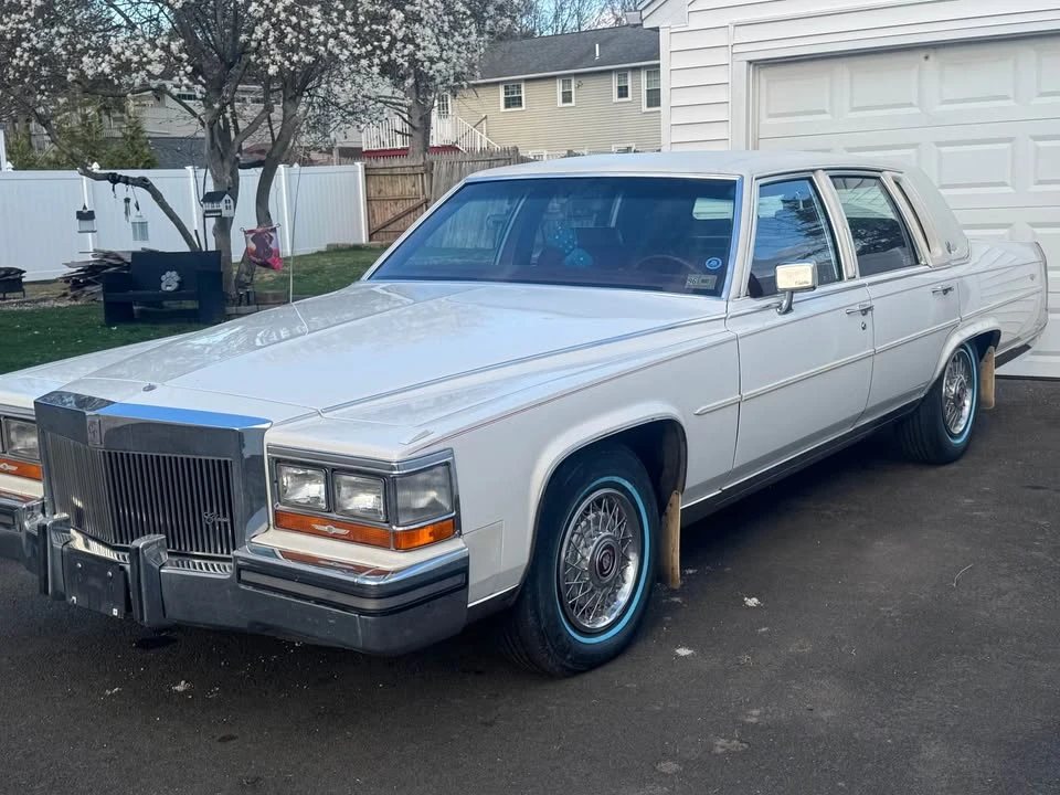 1989 Cadillac Brougham - Image 3 of 8