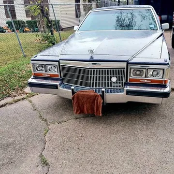 1989 Cadillac Brougham Sedan 4D