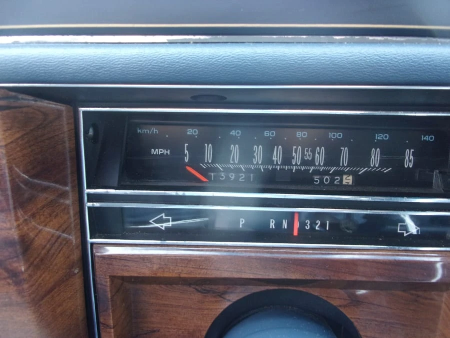 1989 Cadillac Brougham - Image 9 of 12