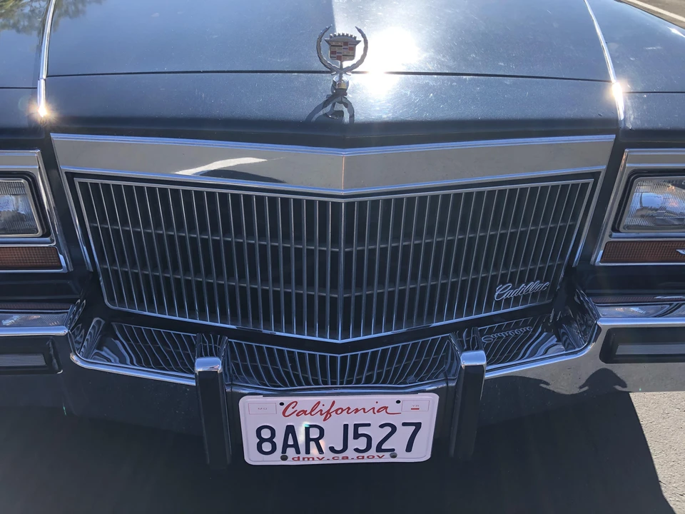 1989 Cadillac Brougham - Image 16 of 29