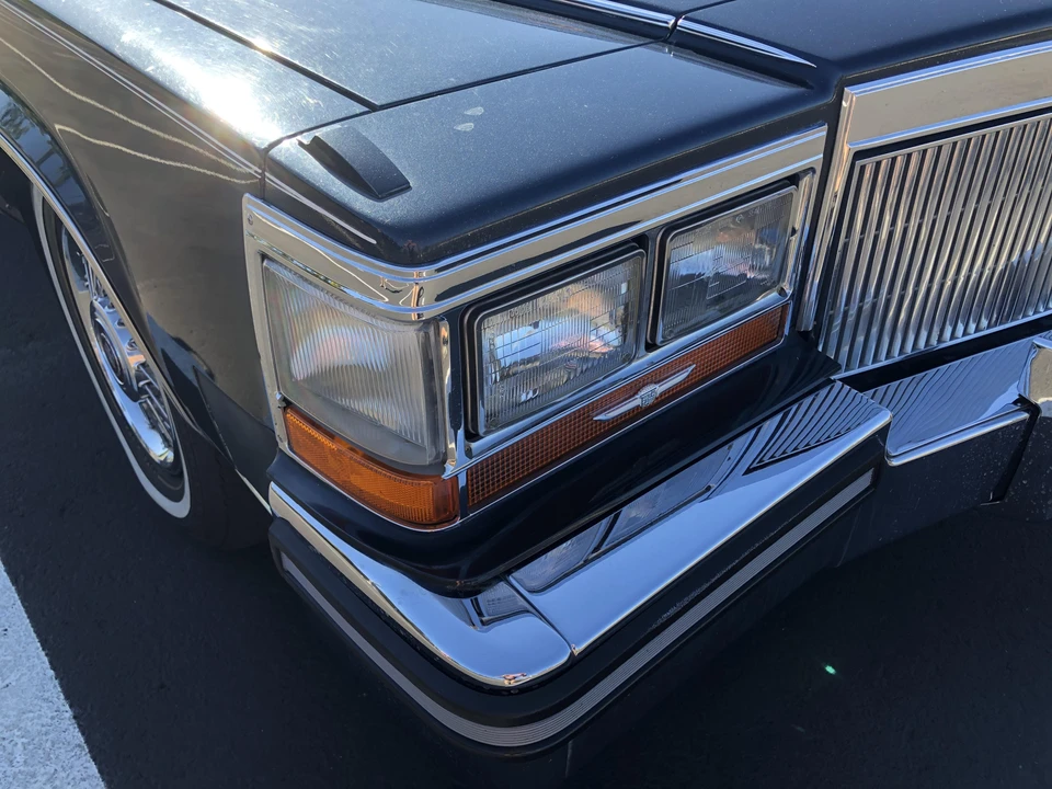1989 Cadillac Brougham - Image 14 of 29