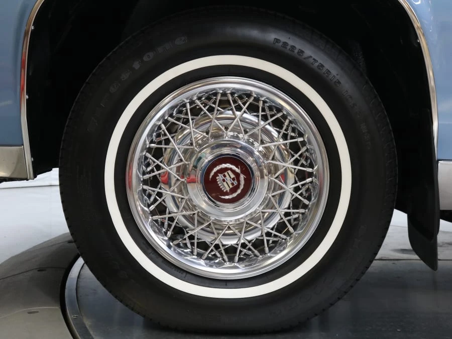 1989 Cadillac Brougham - Image 14 of 31