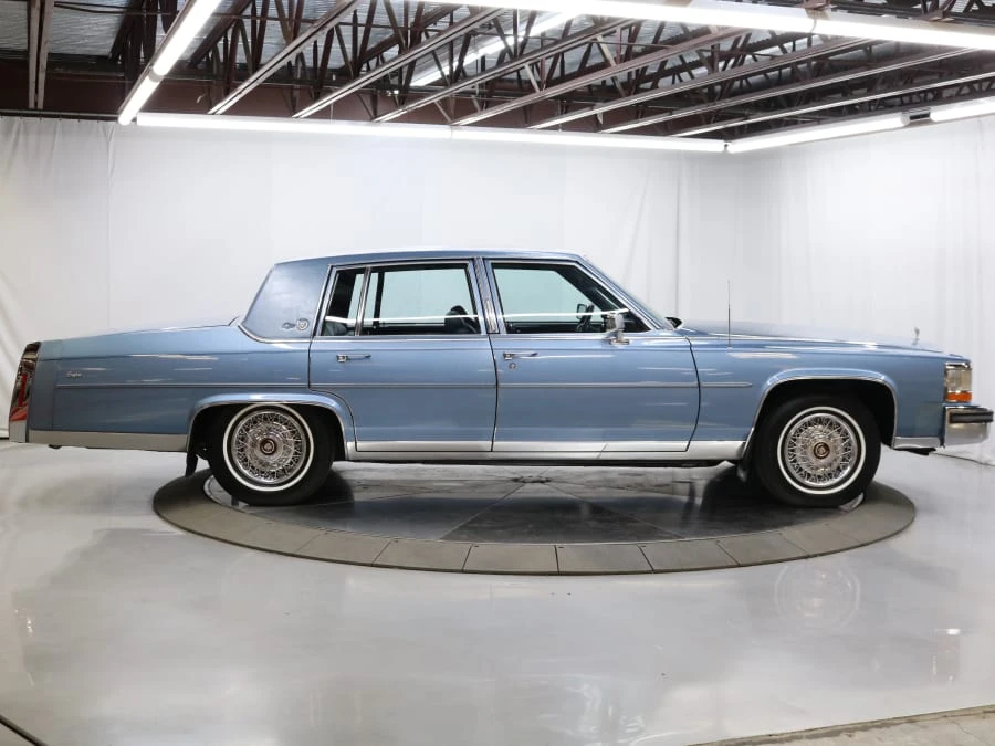 1989 Cadillac Brougham - Image 7 of 31