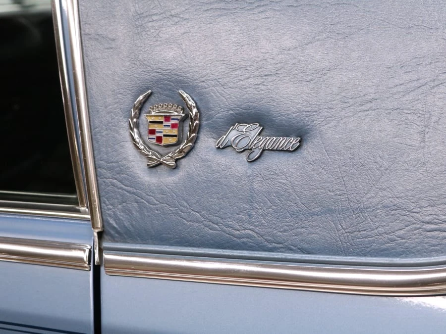 1989 Cadillac Brougham - Image 16 of 31
