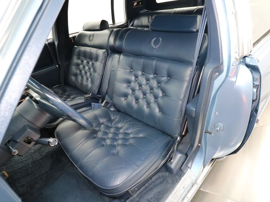 1989 Cadillac Brougham - Image 23 of 31