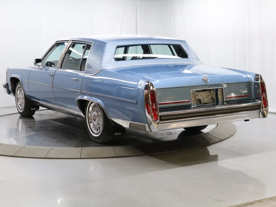 1989 Cadillac Brougham - Image 8 of 31