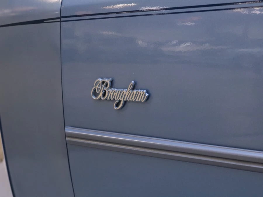 1989 Cadillac Brougham - Image 21 of 31