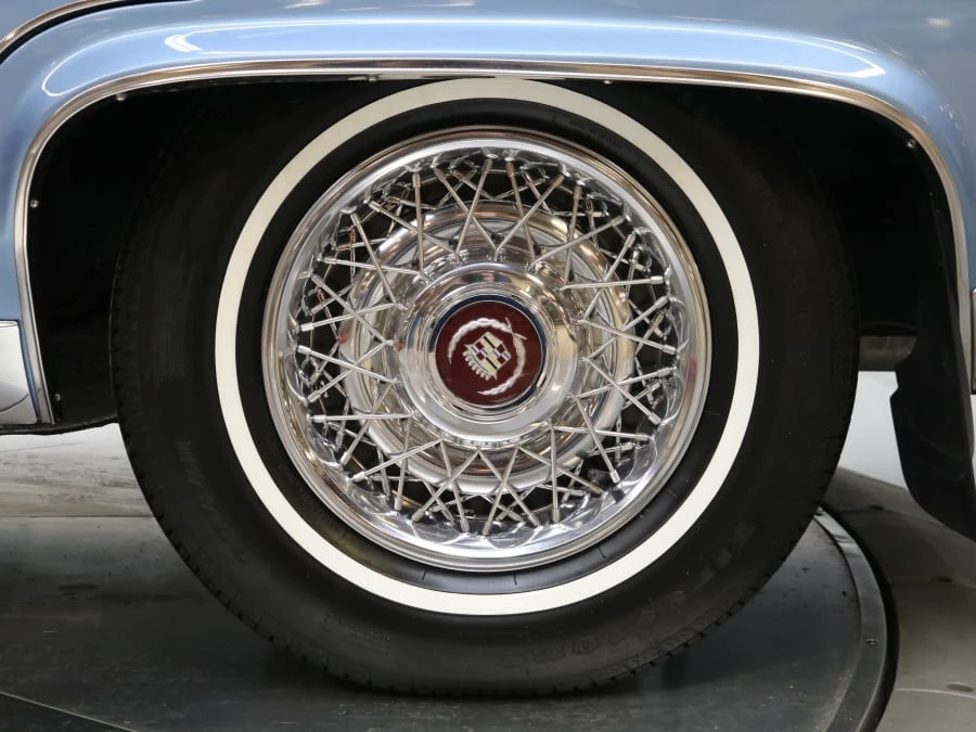 1989 Cadillac Brougham - Image 9 of 31
