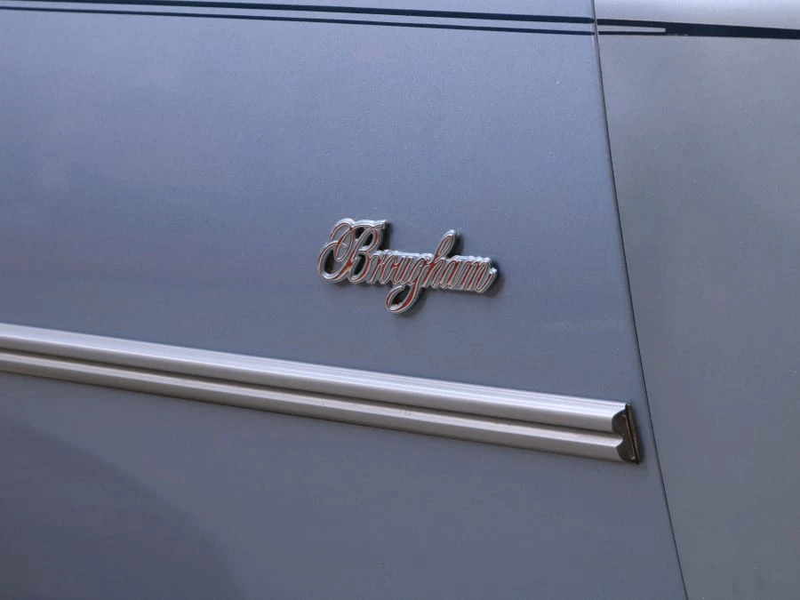 1989 Cadillac Brougham - Image 15 of 31