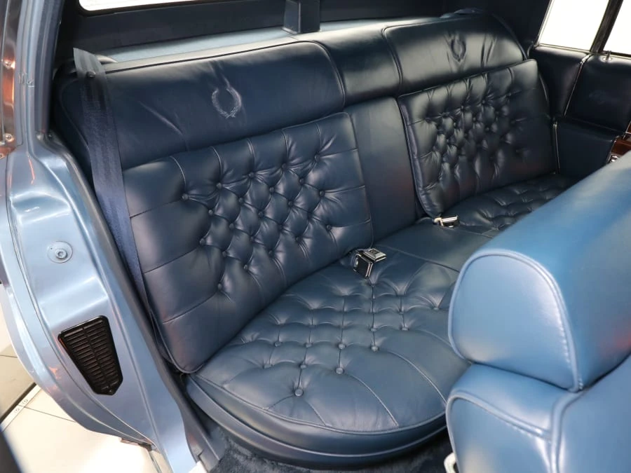 1989 Cadillac Brougham - Image 27 of 31