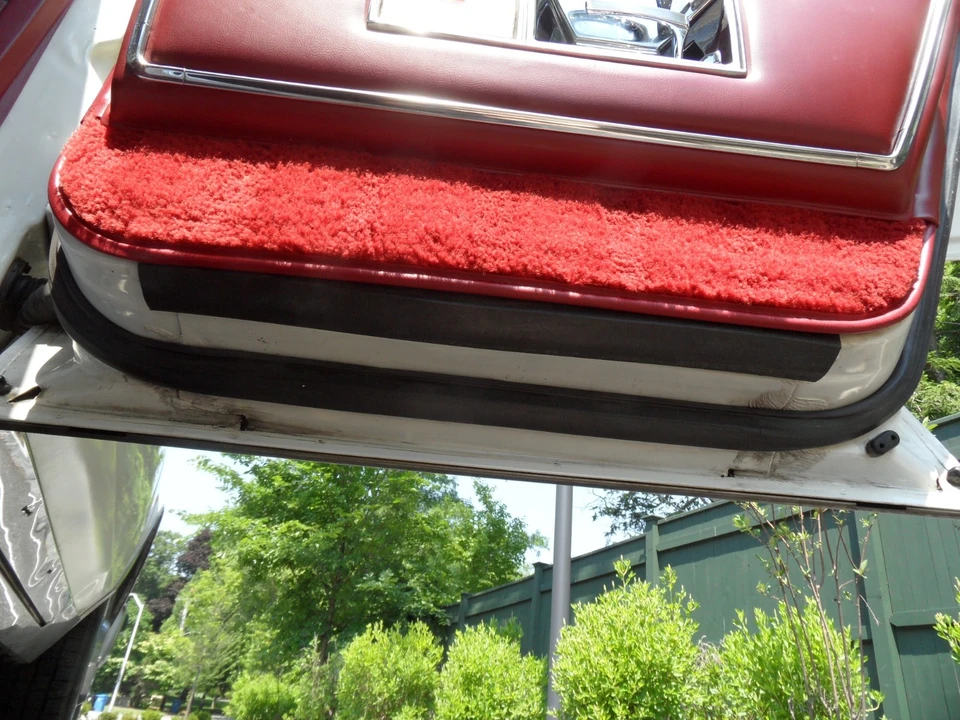 1989 Cadillac Brougham - Image 21 of 31