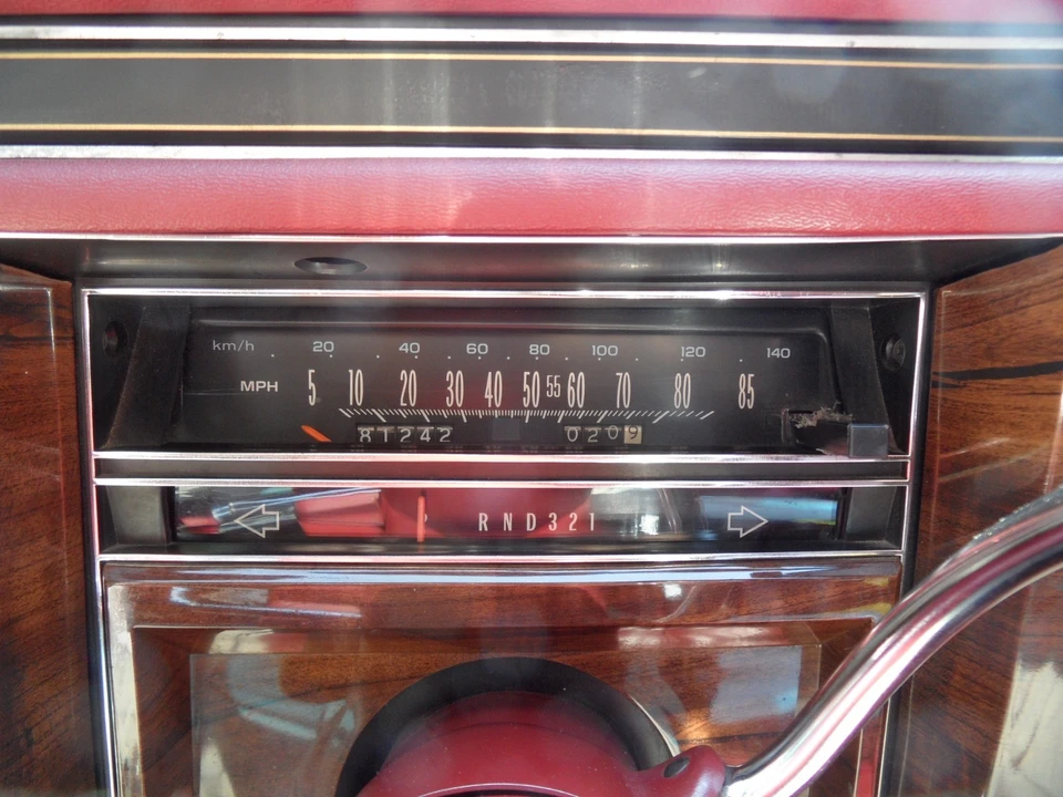 1989 Cadillac Brougham - Image 27 of 31