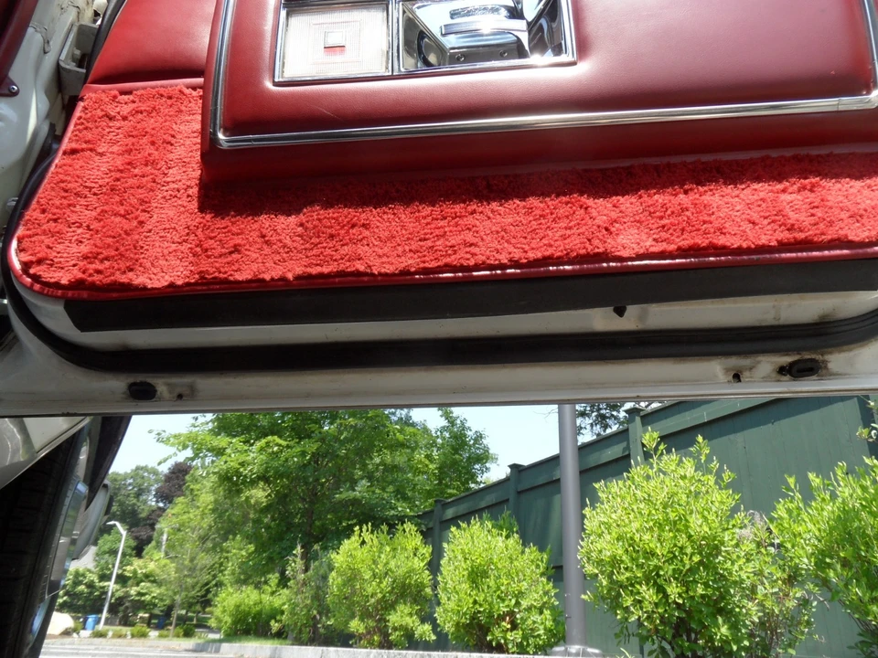 1989 Cadillac Brougham - Image 20 of 31