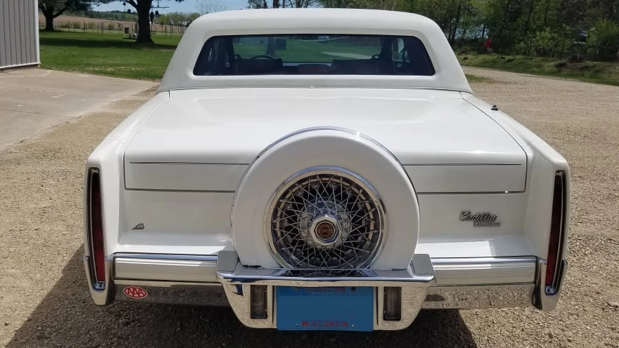 1989 Cadillac DeVille 6th Gen - Image 3 of 19